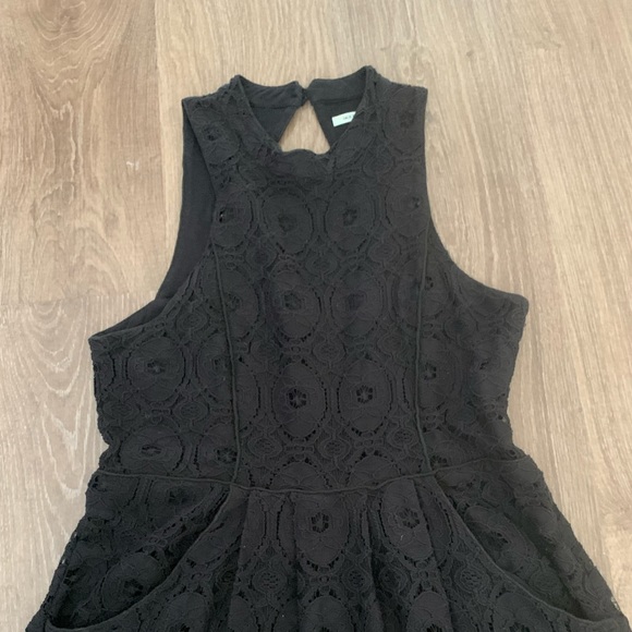 UO Kimchi Blue JACKIE HIGH-NECK LACE DRESS - Picture 4 of 9